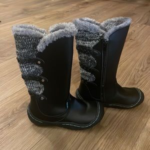 Kid’s JambuKD Azami Black Snow Boot. Girls Size 11.